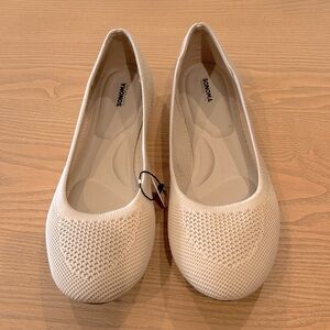 Sonoma Cream Flats